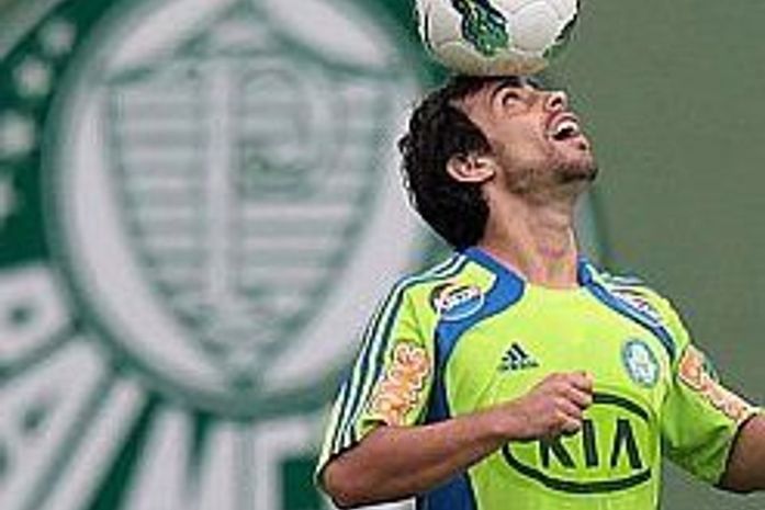 Proposta árabe mexe com Valdivia