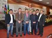 Jasse Rocha (primeiro da esquerda), acompanhado dos diretores da CPLA e outros laticinistas. 