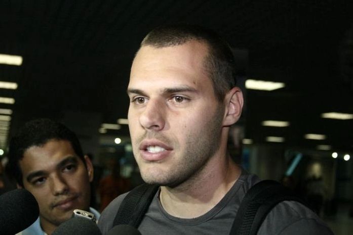 Goleiro Deola pronto para estreia contra o CRB