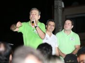 Em caminhada, Lessa ataca Rui e chama Téo de "cara de buraco"