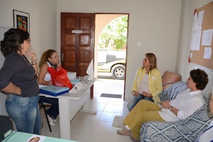 Nadja visita Casa Betânia no Benedito Bentes