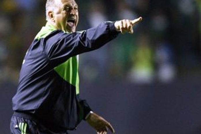 Felipão: 'Árbitro deve ter gozado quando deu o pênalti'