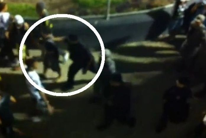 Vídeo mostra policiais agredindo torcedores do ASA em Arapiraca