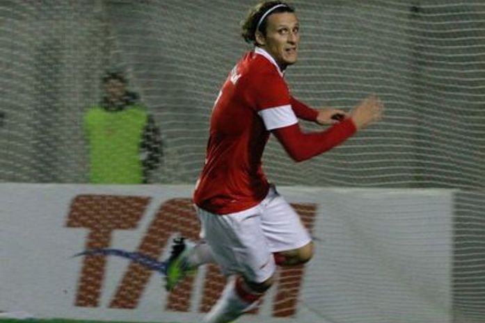 Forlán estreia, Inter e Vasco empatam