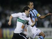Coritiba vence em casa e freia embalo do Grêmio