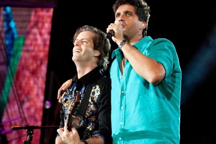 Victor & Leo comparam funknejo a 'misturar café com gasolina'