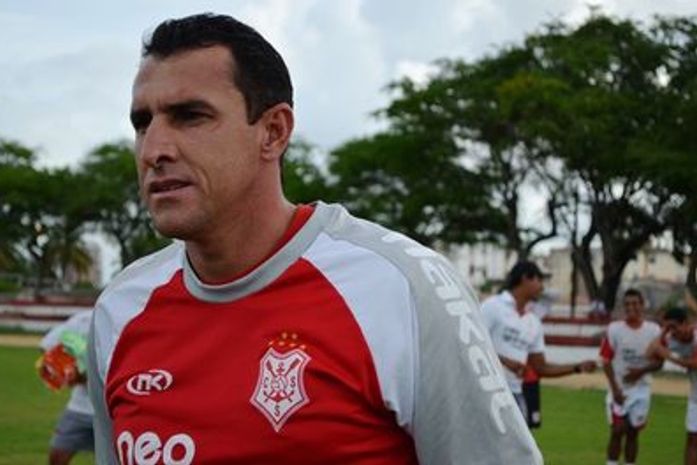 Ex-CSA comemora titularidade e quer uma boa sequência para o time