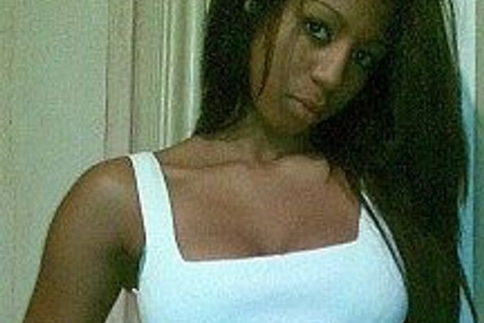 Balotelli tem caso com garçonete italiana