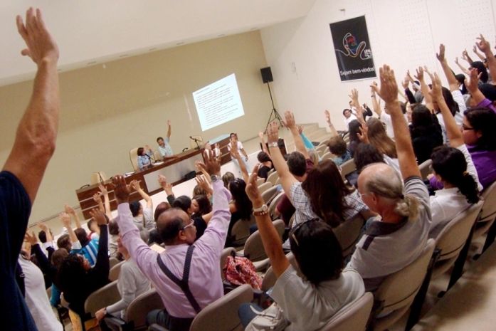 Docentes da Ufal decidem pela manutenção da greve