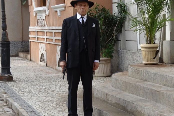 Sujou! Jesuíno descobre traição de Sinhazinha vai atrás dela com revólver