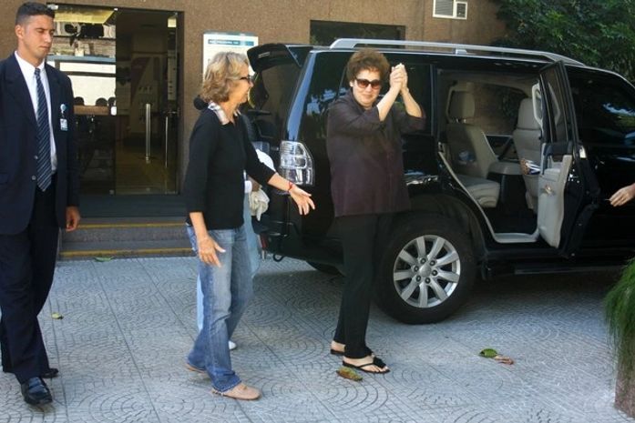 Claudia Jimenez tem alta após cirurgia no coração: 'Estou ótima'