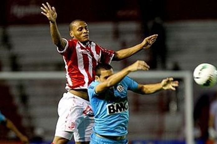 Náutico se reabilita com vitória por 3x0 sobre o Santos