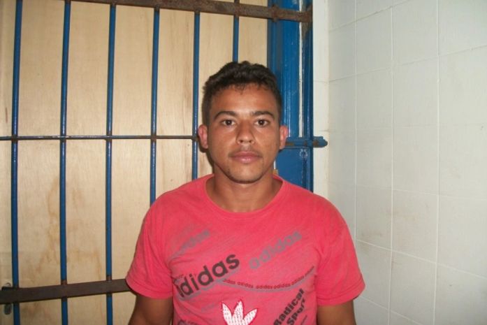 Thiago Alexandre dos Santos foi preso após ser flagrado tentando roubar um transeunte em Arapiraca
