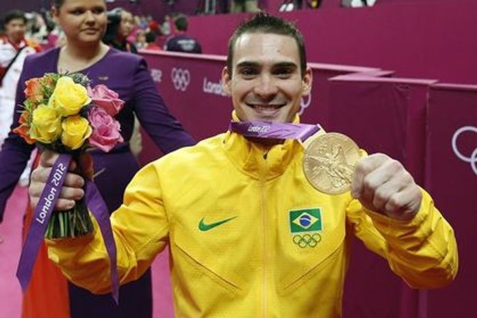 Zanetti faz história e conquista o ouro nas argolas em Londres