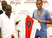 Acidente com ônibus mata 23 torcedores de time de Rivaldo em Angola