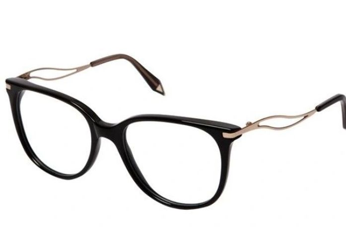 A estilista Victoria Beckham lança linha de óculos de grau