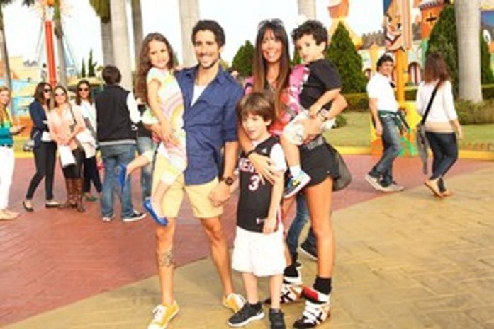 Marcos Mion e família