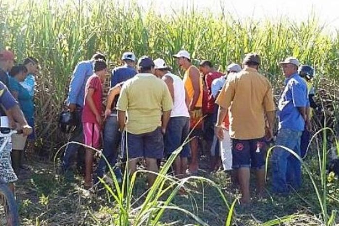 Corpo de homem é encontrado em canavial
