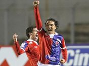 Alex Alves sofre lesão no joelho e desfalca o Paraná contra o CRB