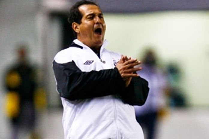 Muricy alfineta diretoria do Santos e dispara contra CBF