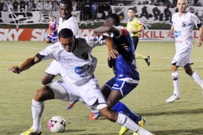 Ricardinho tem dúvidas para armar o Paraná Clube que encara o CRB