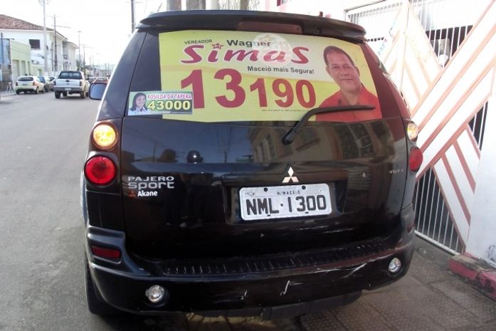 Veículo do deputado Ronaldo Medeiros