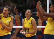 Brasil bate favoritas americanas de virada, é bi e faz história