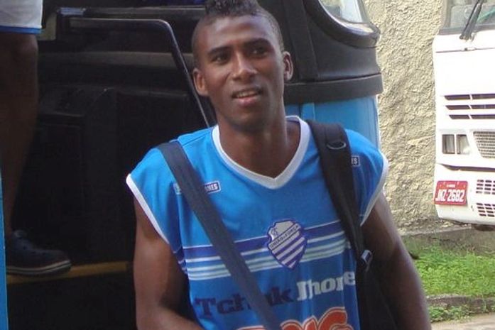 Chegada dos jogadores do CSA no Rei Pelé