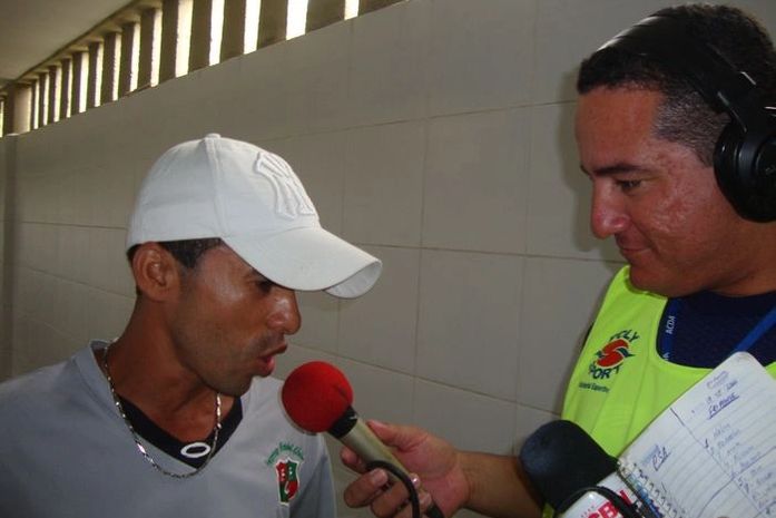 Eduardo Cardeal(Correio 1200) entrevista roupeiro do Feirense