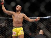 Anderson Silva volta a lutar somente em 2013