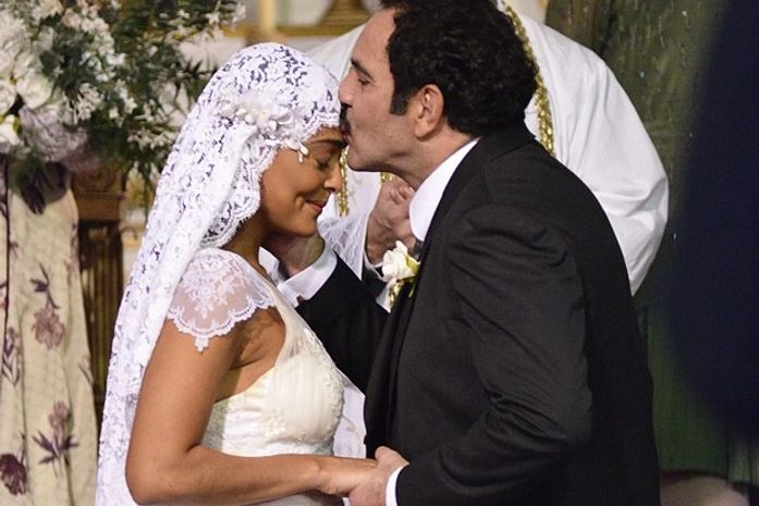 Gabriela e Nacib se casam em uma linda cerimônia e Zarolha fica arrasada