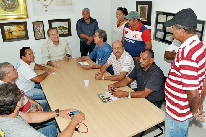 Renan recebeu representantes dos servidores da Funasa em Maceió