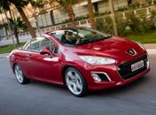 Peugeot traz 308 conversível ao Brasil por R$ 129.990