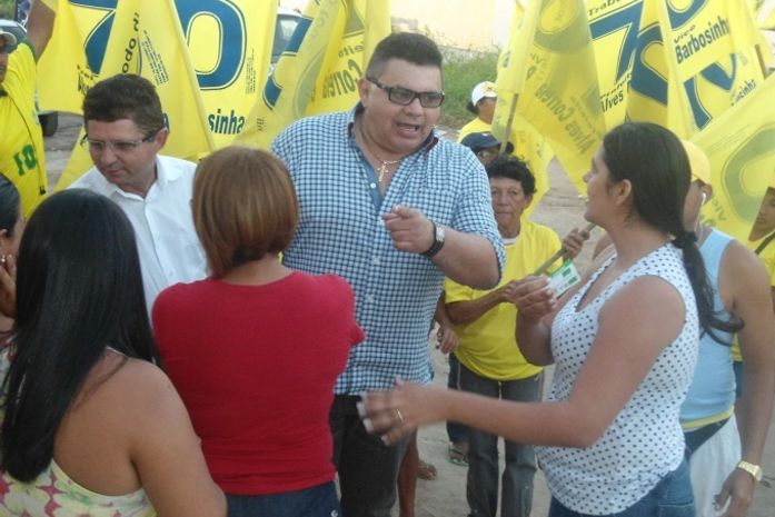 Caminhada de Alves Correia no bairro Nova Esperança