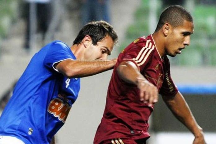 Flu arranca empate em BH e deixa Cruzeiro longe do G-4