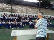 Marcos Vieira com os estudantes de Rio Largo