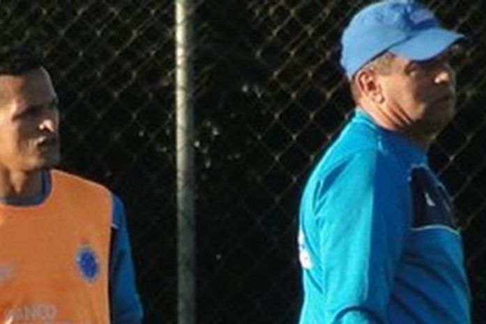 Há muito sem começar jogando, alagoano Souza será o substituto de Montillo