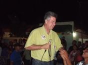 Candidatos a Prefeito trocam  farpas em Palanques