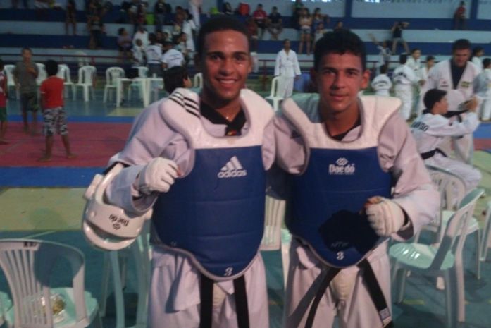 Campeões Victtor Lopes e Oswaldo Gonçalves.