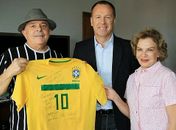 Cúpula da CBF marca encontro com Lula para falar sobre Mano