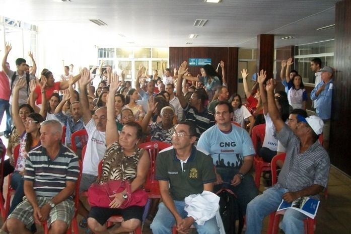 Servidores da Ufal continuam em greve