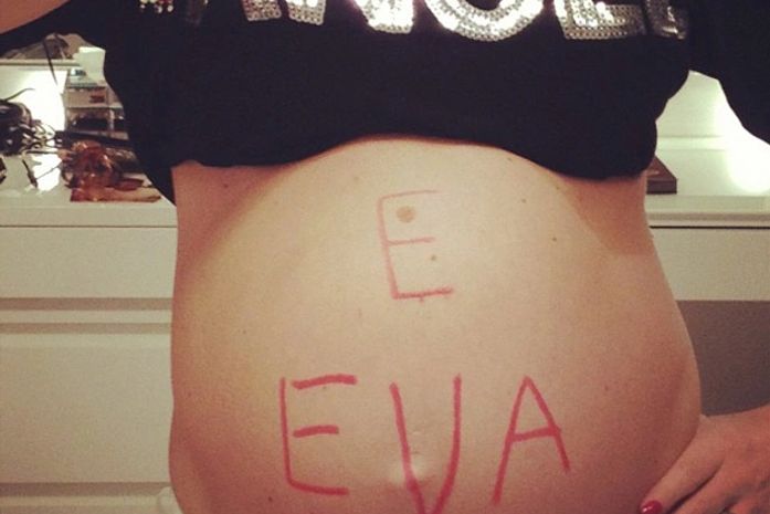 Angélica posta foto da barriga (Foto: Instagram / Reprodução)