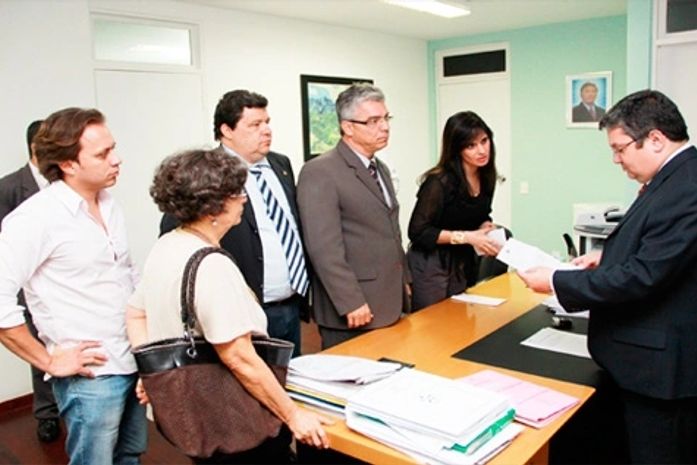 Delegado-geral recebe pedido para apurar morte de Reyneri