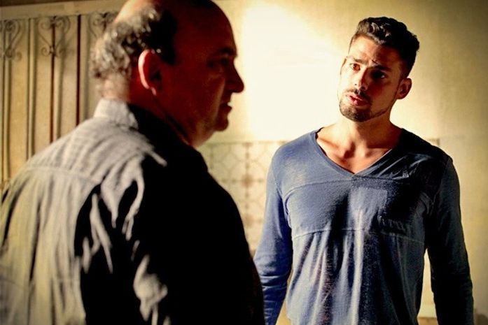 Jorginho encontra Serjão, o sequestrador de Carminha