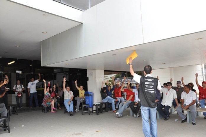 Servidores rejeitaram proposta salarial