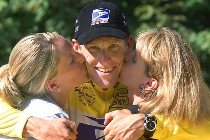 Lance Armstrong é banido, e ciclismo segue sina de descrédito