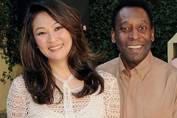 Pelé engata namoro com vizinha empresária