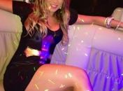 Carol Narizinho posta foto em limousine