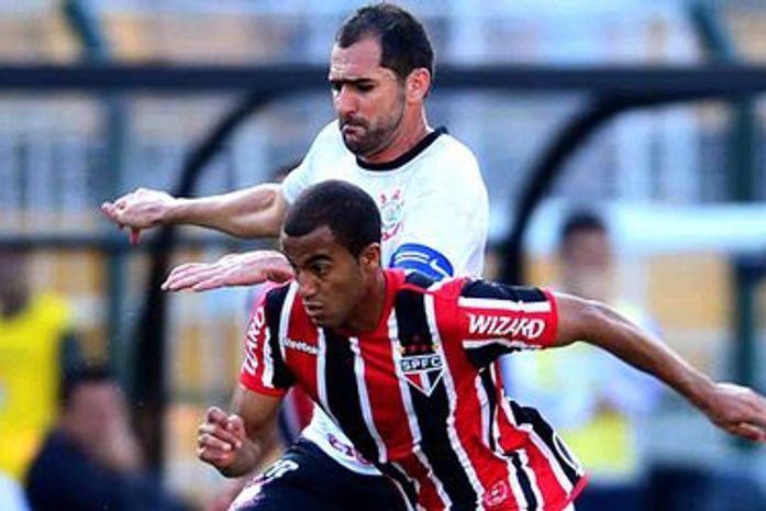 Luis Fabiano desequilibra em reencontro com Corinthians