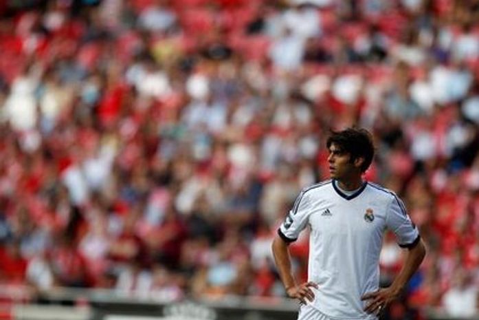 Clube da 4ª divisão italiana brinca e anuncia interesse em Kaká